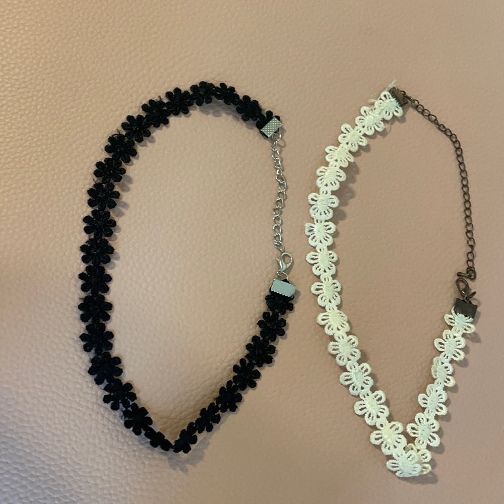 Set of 2 Choker Necklaces